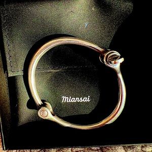 925 Sterling Silver Cuff Beautiful  piece for a modern and stylish look